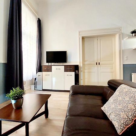 Eoetvoes Apartman Budapest Ngoại thất bức ảnh