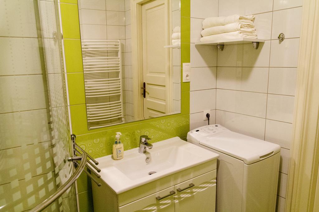 Eoetvoes Apartman Budapest Phòng bức ảnh