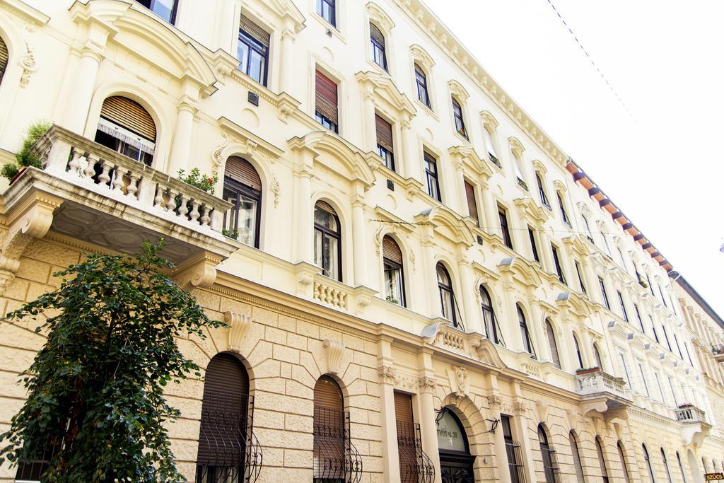 Eoetvoes Apartman Budapest Phòng bức ảnh